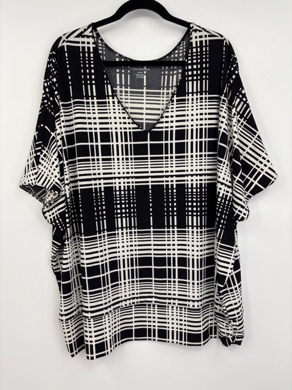 Lane Bryant V-Neck Stretch Plaid Print Top Black White Size 26/28